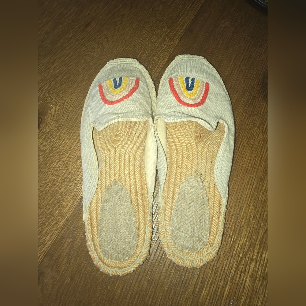 Soludos Cream Canvas Espadrilles with Multicolor Embroidery